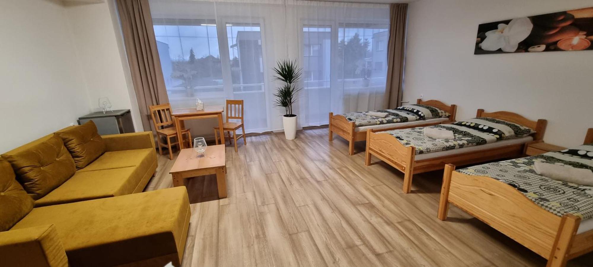 Ubytovanie Funstar Topoľčany Eksteriør bilde